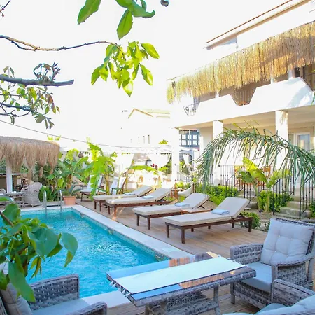 Londia Ξενοδοχείο *