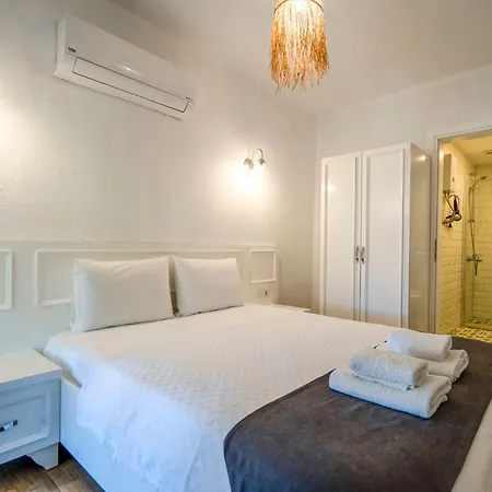 Londia Alaçatı